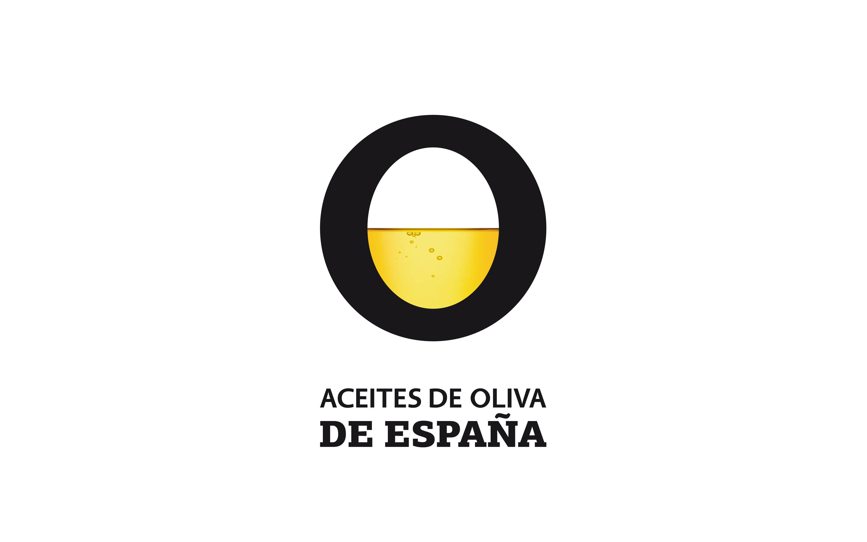 Aceites de Oliva de España es un organismo interprofesional sin ánimo de lucro que actúa como prescriptor del aceite de oliva español y que, para conseguir relevancia internacional necesitaba de una marca capaz de representar la esencia de toda una gastronomía.
